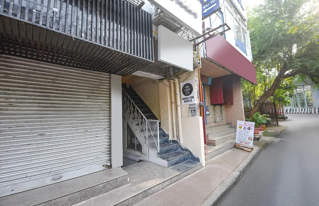 Fabhotel Cosy Rooms - Nr Embassies, Du South Campus-1